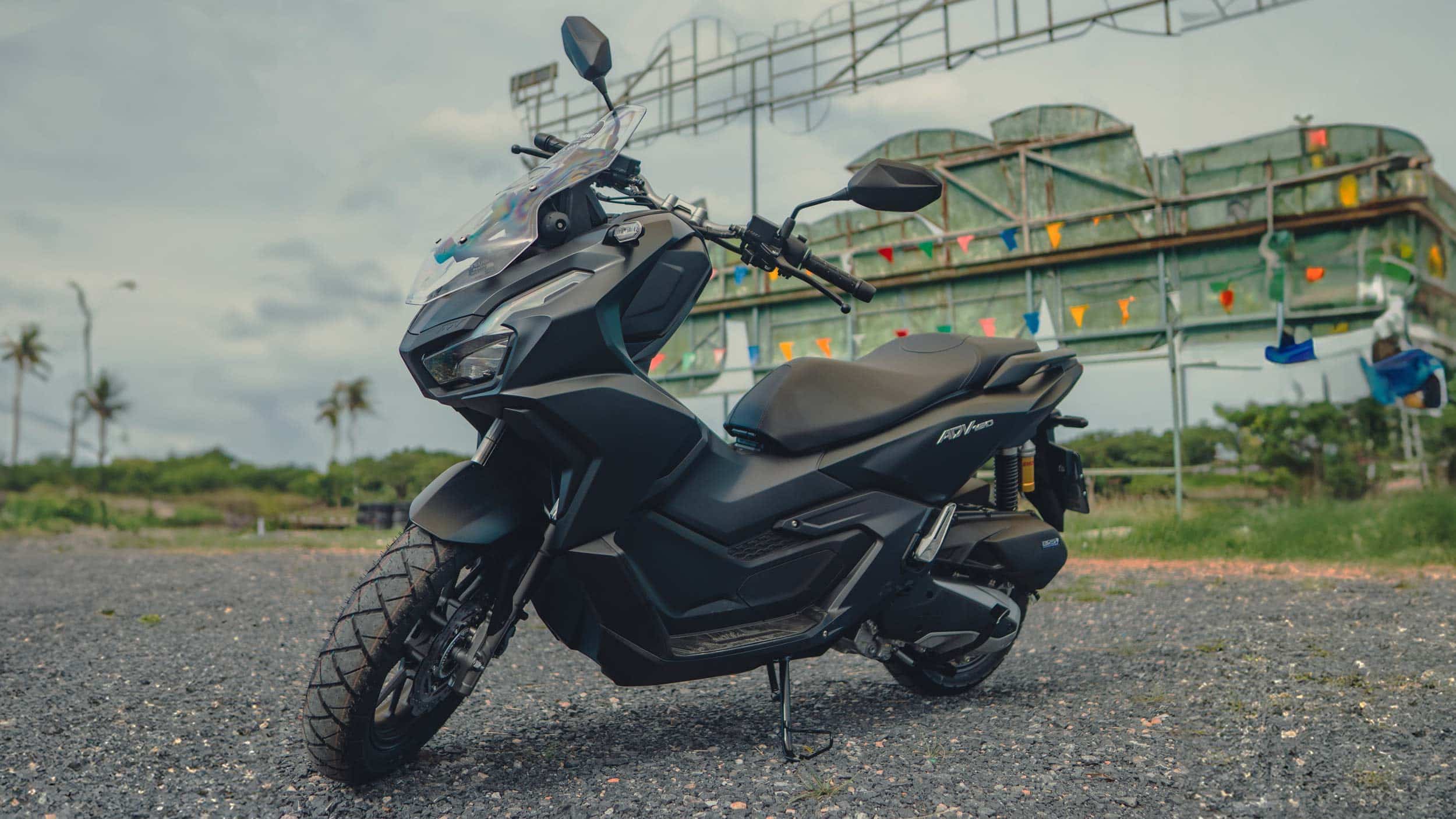 Rent the Honda ADV 160 scooter with CHANG Samui Rentals